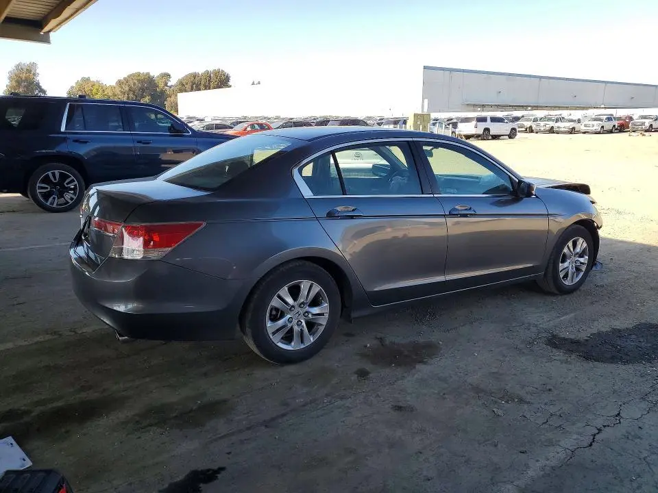 2011 HONDA ACCORD SE  