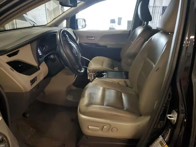 2015 TOYOTA SIENNA XLE  