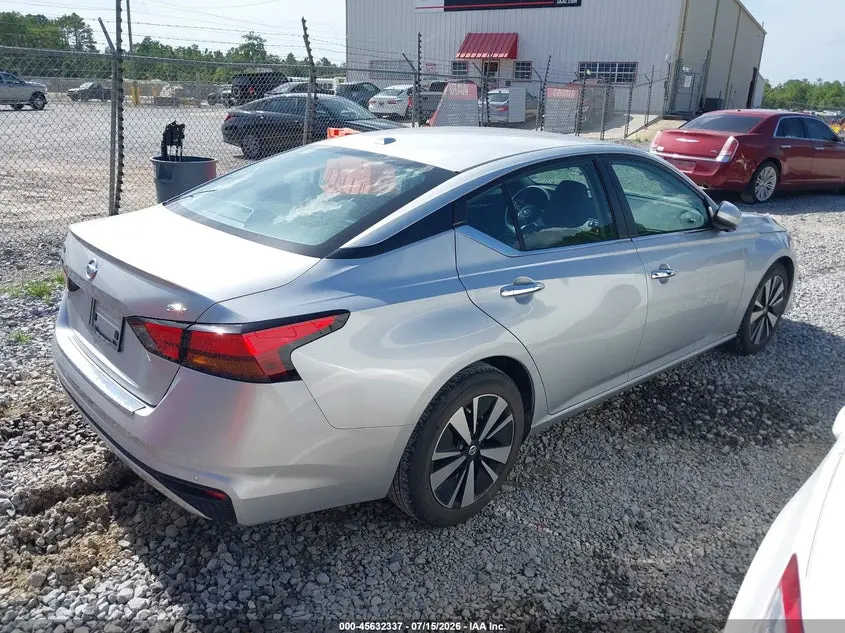 2022 NISSAN ALTIMA SV FWD