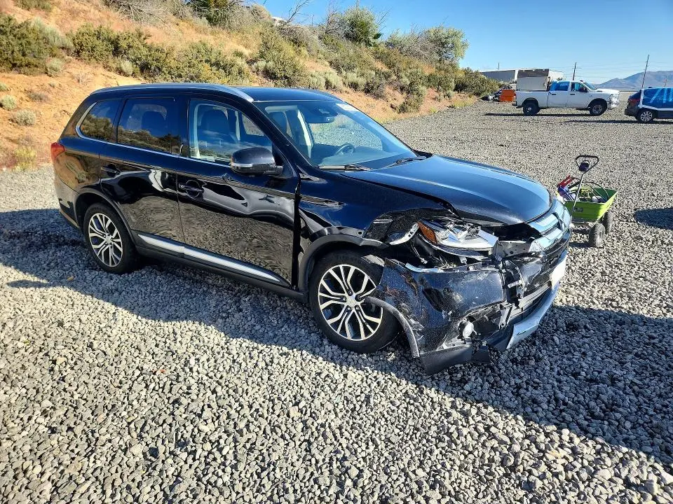 2017 MITSUBISHI OUTLANDER SE  