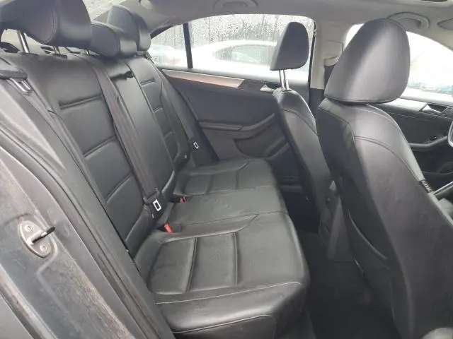 2015 VOLKSWAGEN JETTA SE  