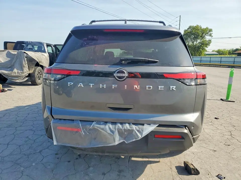 2025 NISSAN PATHFINDER SV  