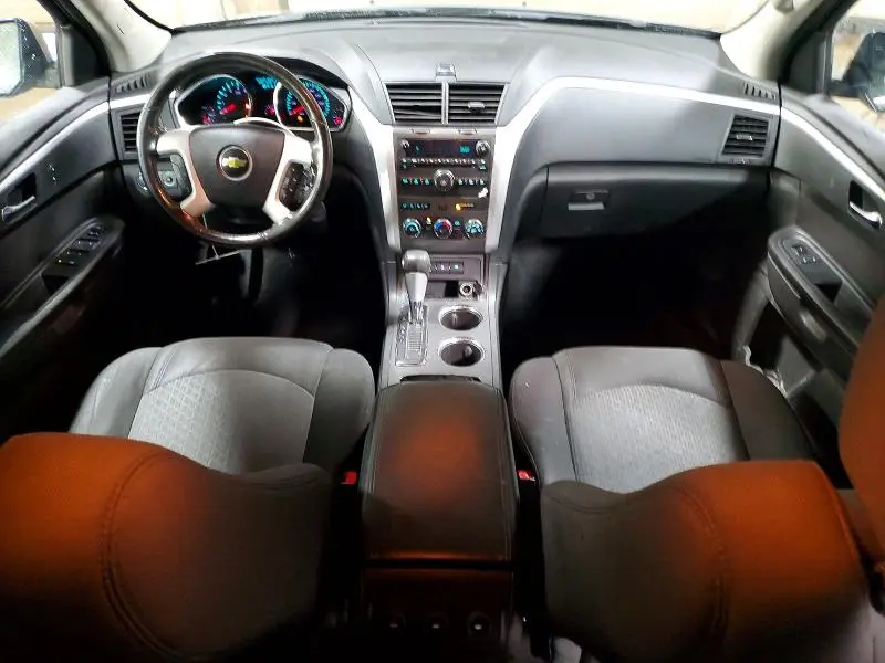 2011 CHEVROLET TRAVERSE LT  