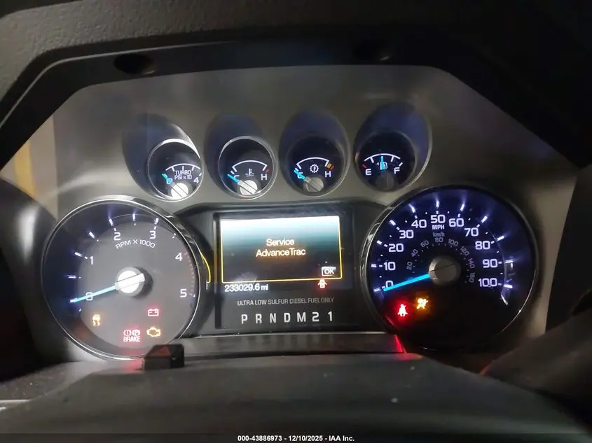 2011 FORD F-250 LARIAT