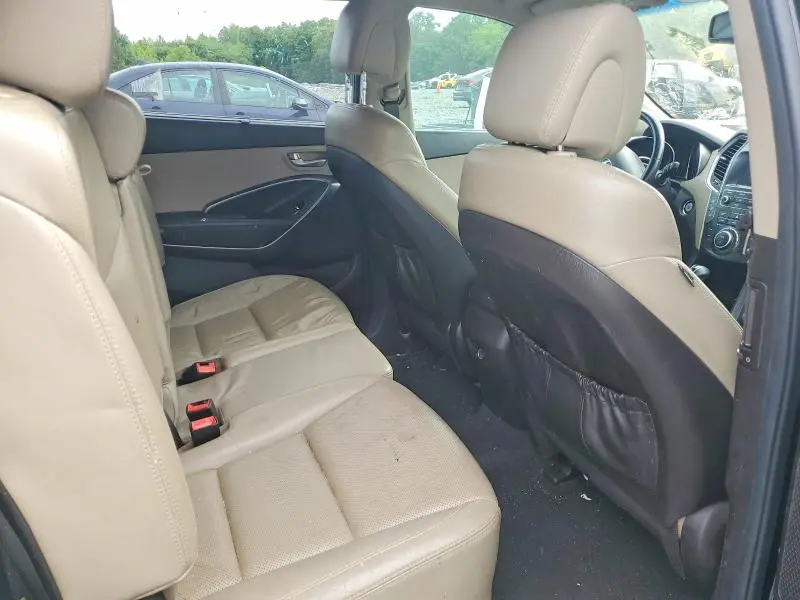 2017 HYUNDAI SANTA FE SE  