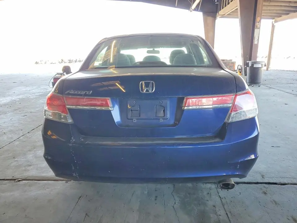 2011 HONDA ACCORD LX  