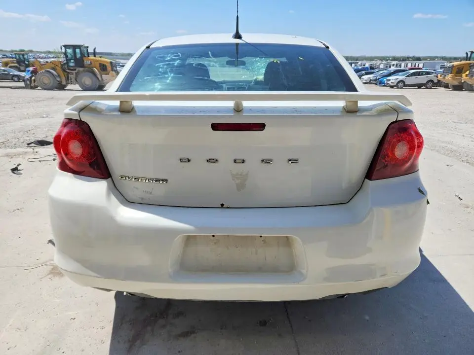 2011 DODGE AVENGER MAINSTREET  