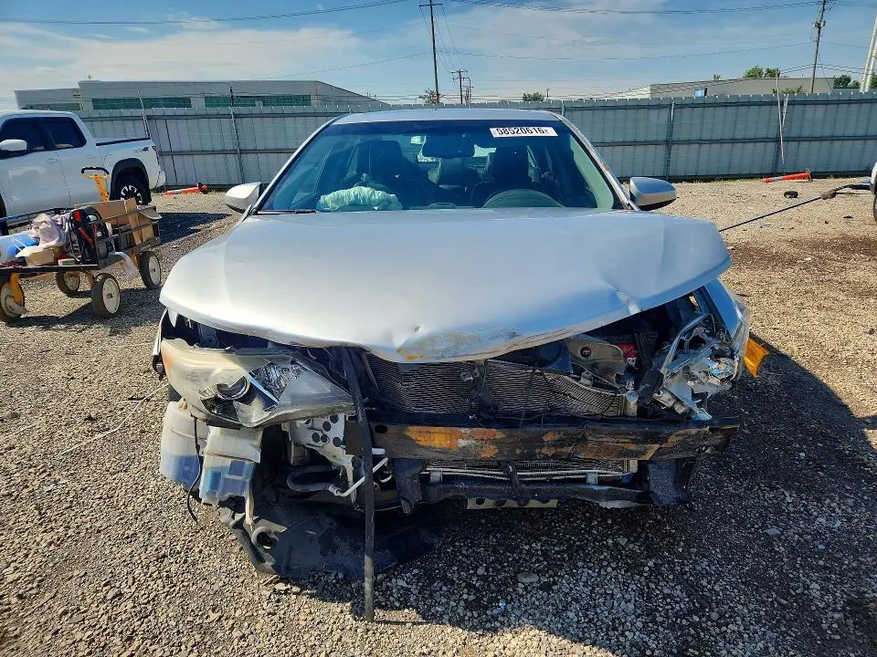2013 TOYOTA CAMRY SE  