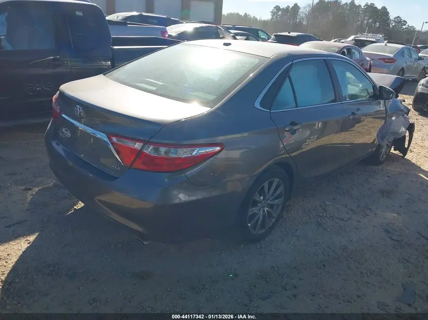 2017 TOYOTA CAMRY XLE