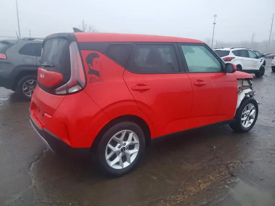 2023 KIA SOUL LX  