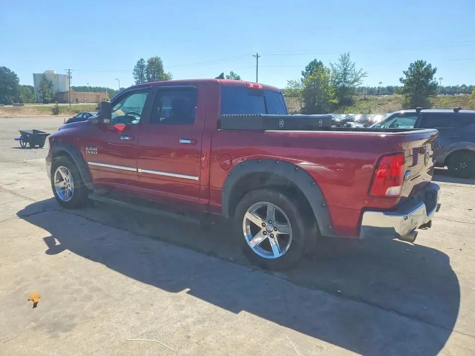 2015 RAM 1500 SLT  