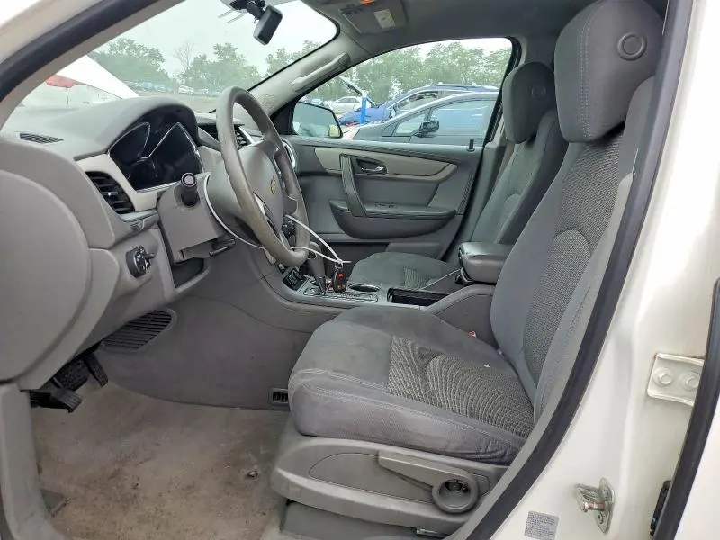 2015 CHEVROLET TRAVERSE LS  
