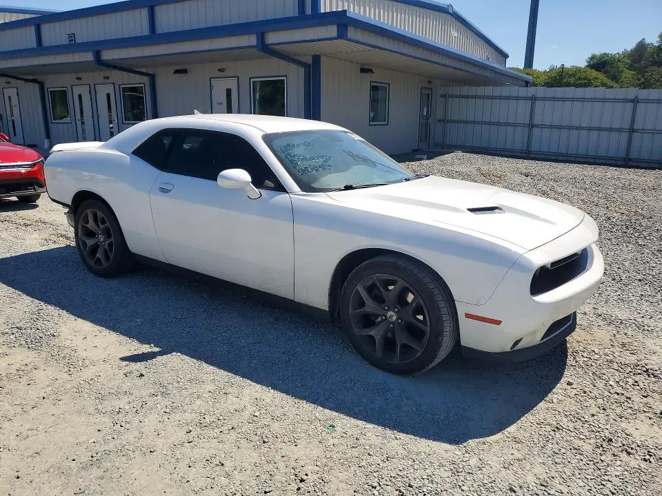 2017 DODGE CHALLENGER SXT  