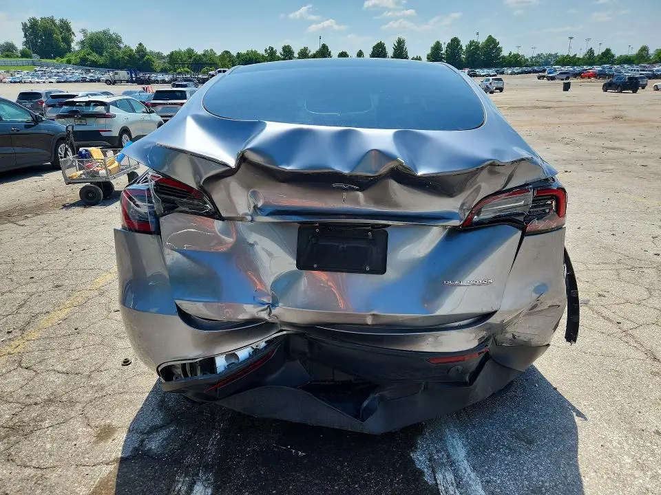 2024 TESLA MODEL Y   