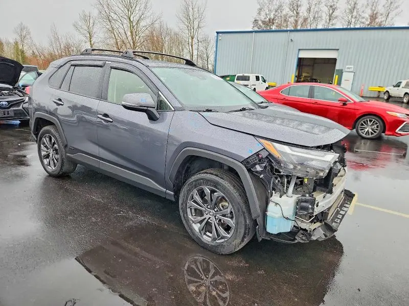 2022 TOYOTA RAV4 XLE PREMIUM  