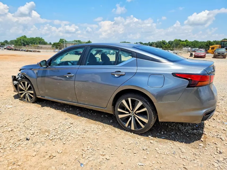 2020 NISSAN ALTIMA SR  