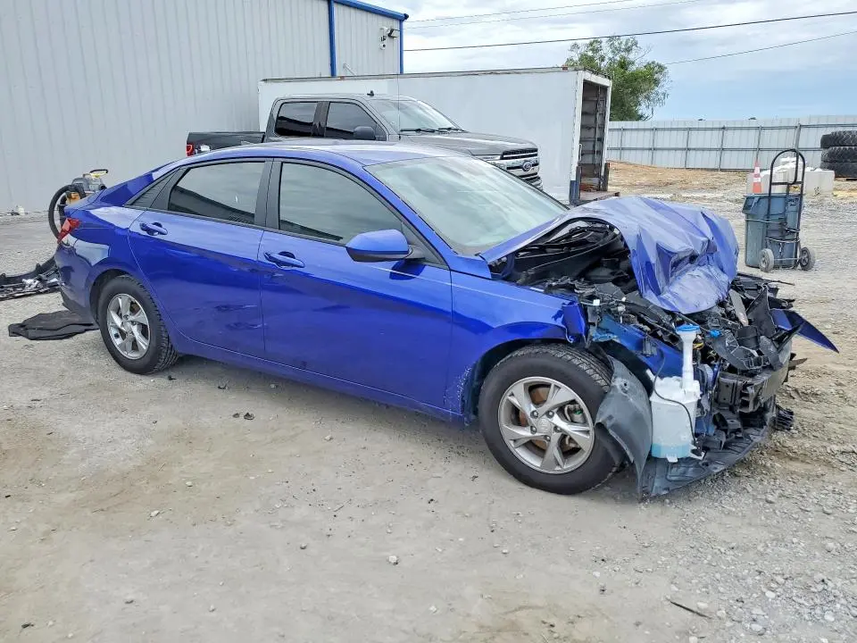 2021 HYUNDAI ELANTRA SE  