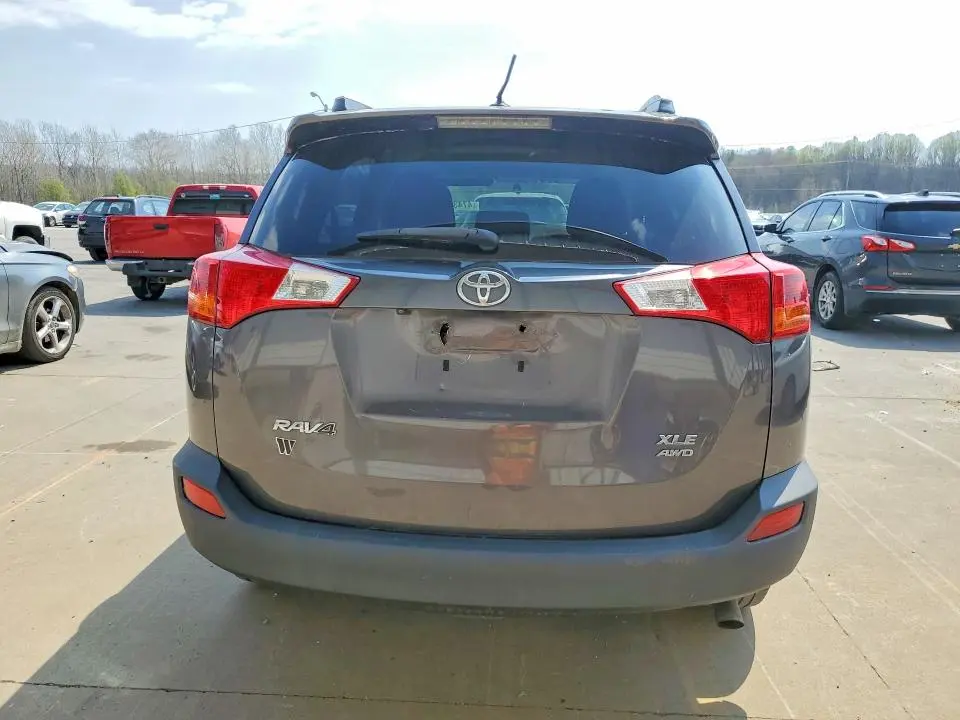 2014 TOYOTA RAV4 XLE  