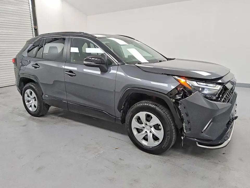 2025 TOYOTA RAV4 XSE  