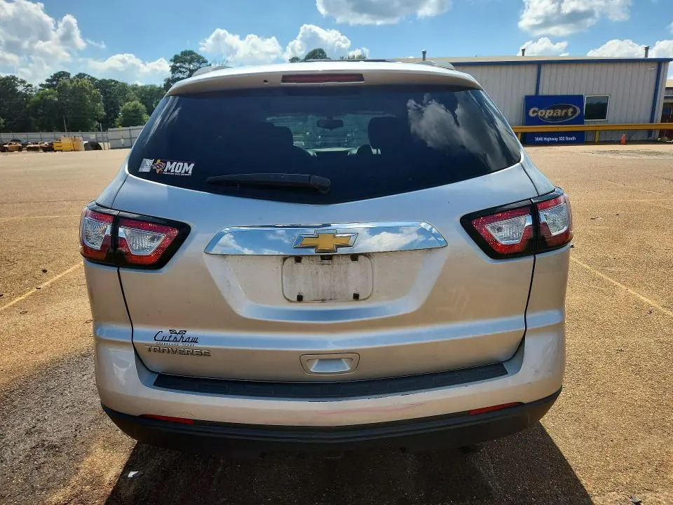 2017 CHEVROLET TRAVERSE LS  