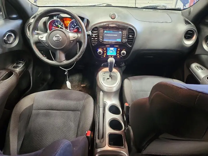 2015 NISSAN JUKE SV  