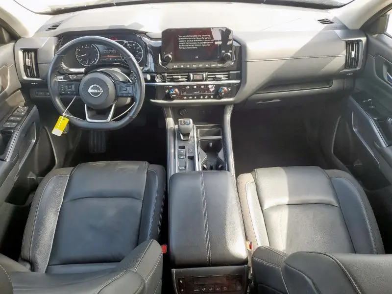 2022 NISSAN PATHFINDER SL  