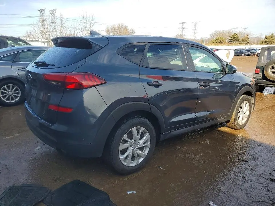 2021 HYUNDAI TUCSON SE  