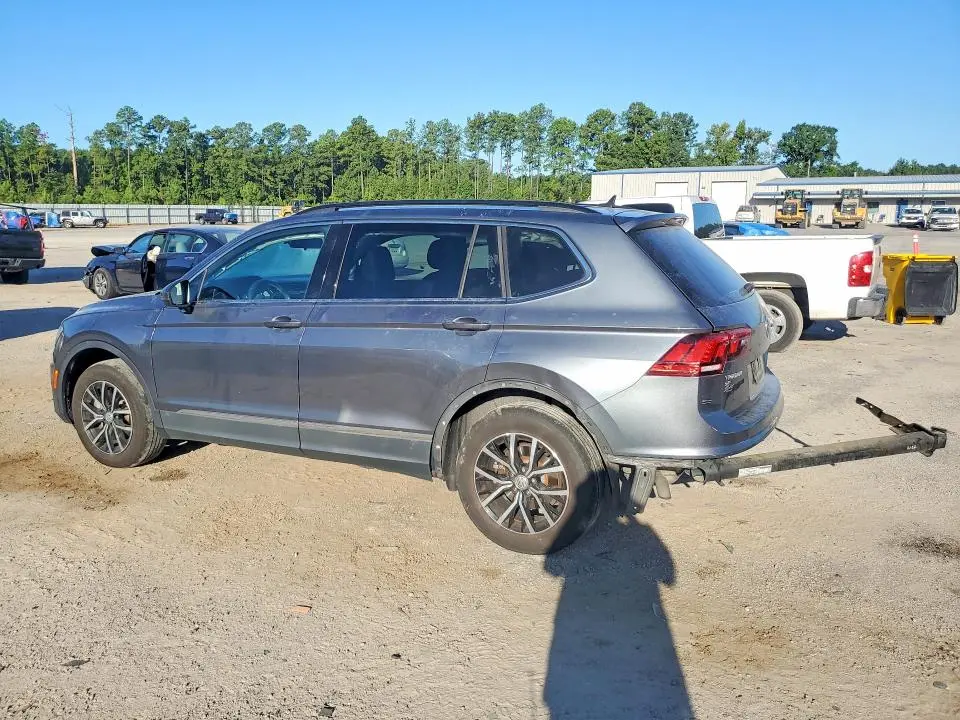 2021 VOLKSWAGEN TIGUAN SE  