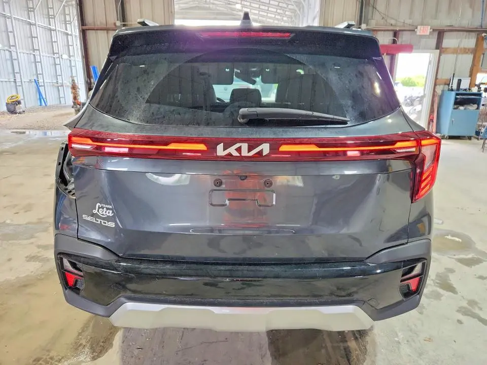 2024 KIA SELTOS EX  