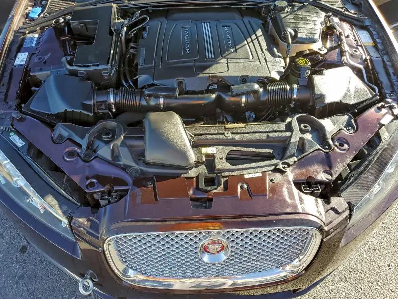 2015 JAGUAR XF 3.0 SPORT  