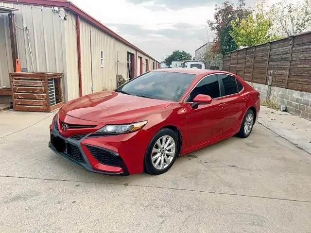 2021 TOYOTA CAMRY SE  