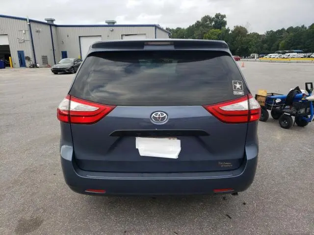 2016 TOYOTA SIENNA   