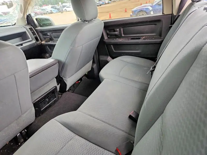 2016 RAM 1500 ST  