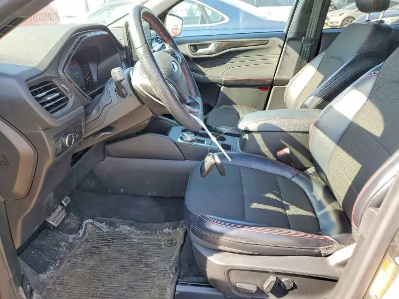 2024 FORD ESCAPE ST LINE  