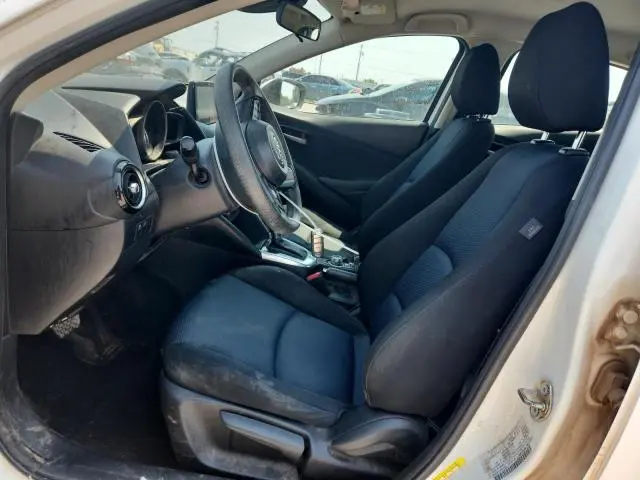 2019 TOYOTA YARIS L  