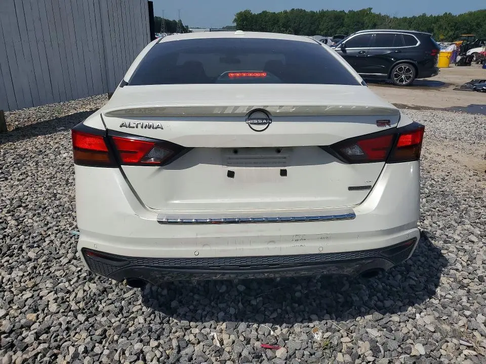 2023 NISSAN ALTIMA SR  