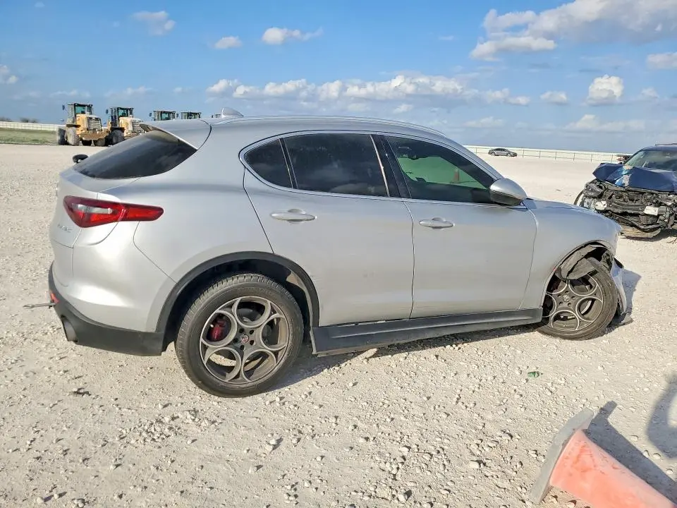 2018 ALFA ROMEO STELVIO   