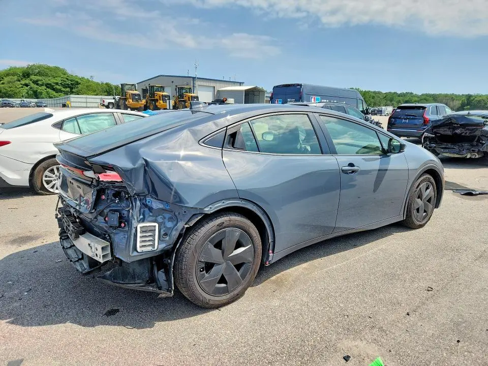 2024 TOYOTA PRIUS LE  