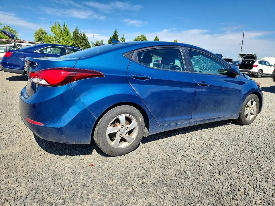 2015 HYUNDAI ELANTRA SE  