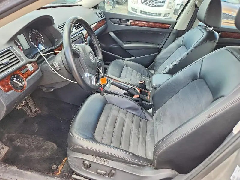 2013 VOLKSWAGEN PASSAT SEL  