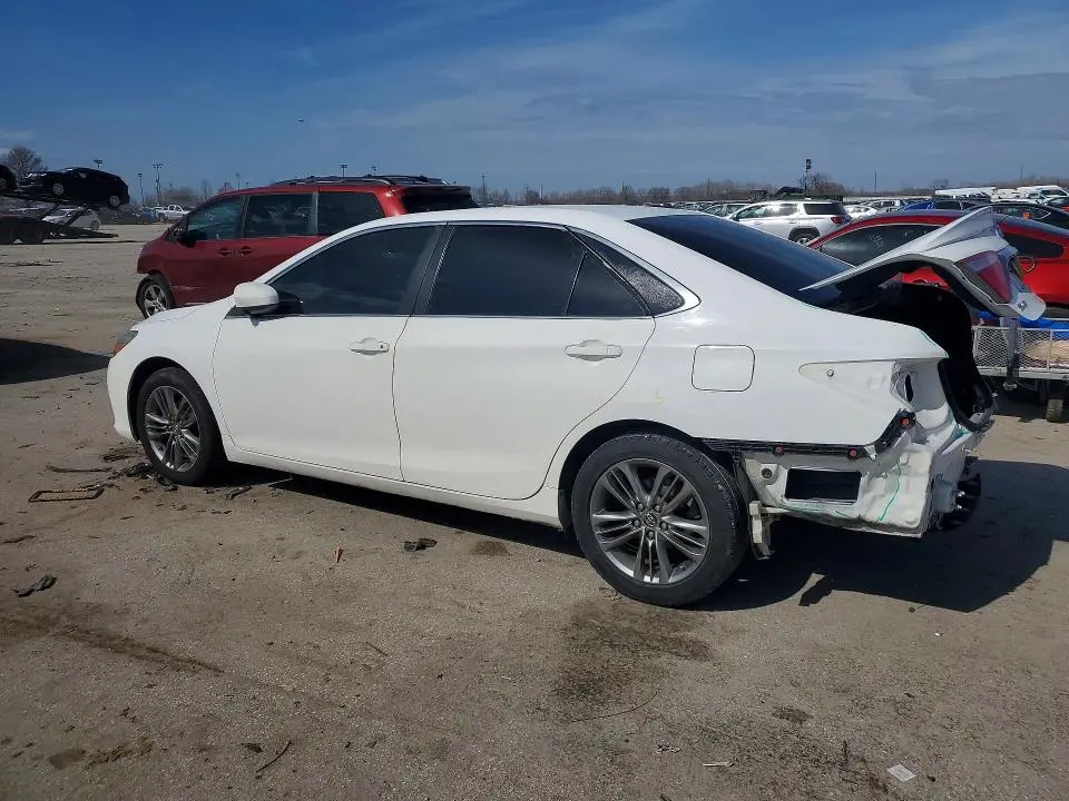 2016 TOYOTA CAMRY SE  