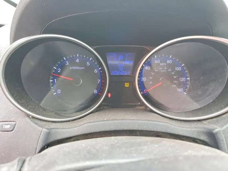 2010 HYUNDAI TUCSON GLS  