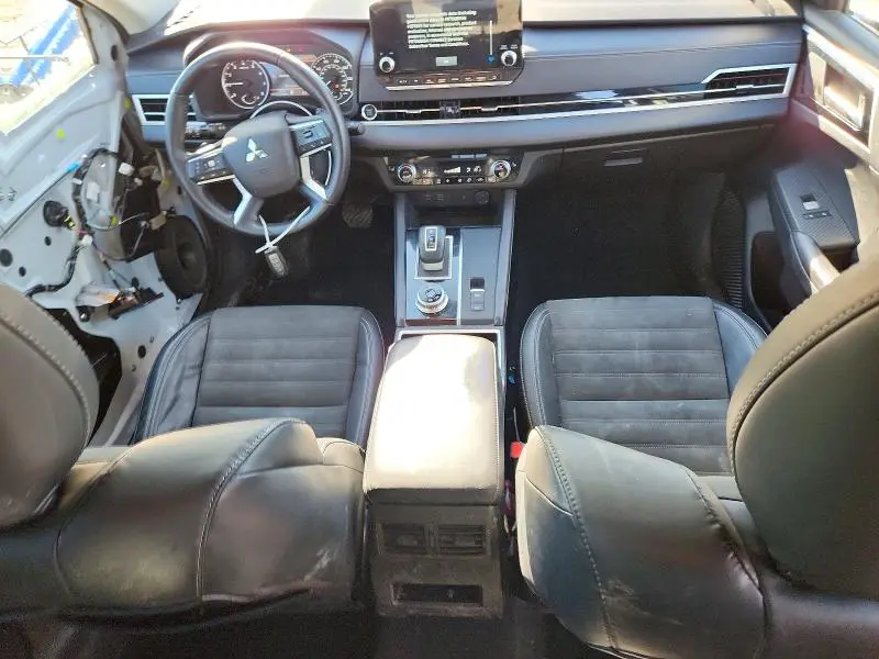 2022 MITSUBISHI OUTLANDER SE  