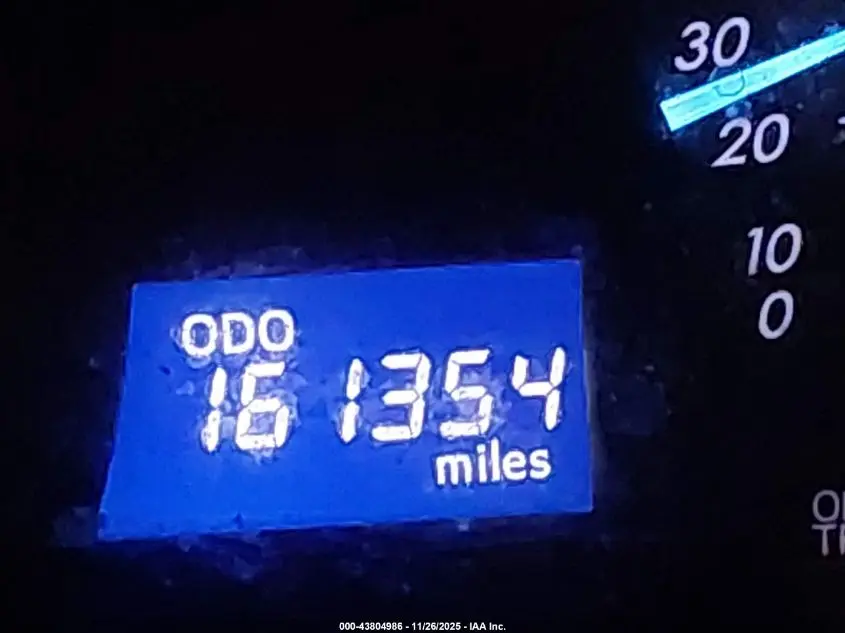 2013 TOYOTA CAMRY LE