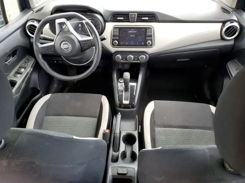 2022 NISSAN VERSA SV  