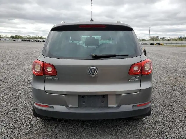 2011 VOLKSWAGEN TIGUAN S