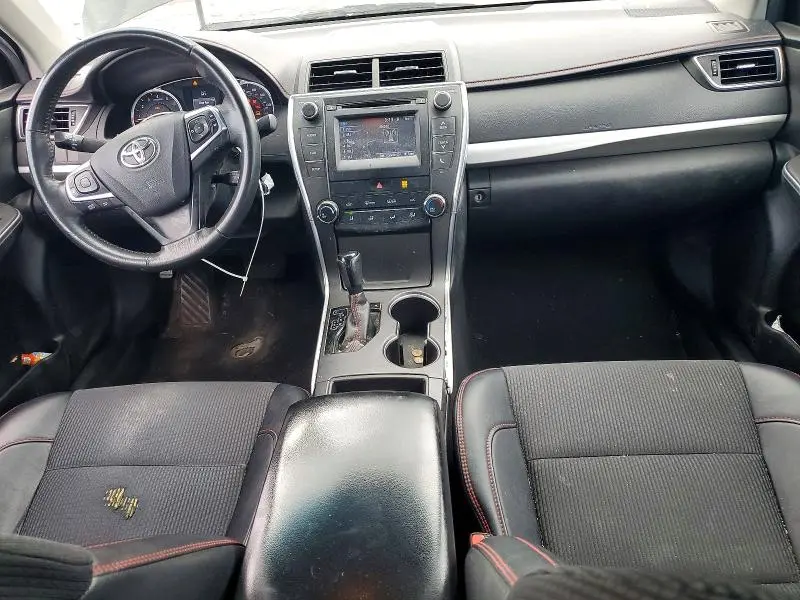 2017 TOYOTA CAMRY SE  