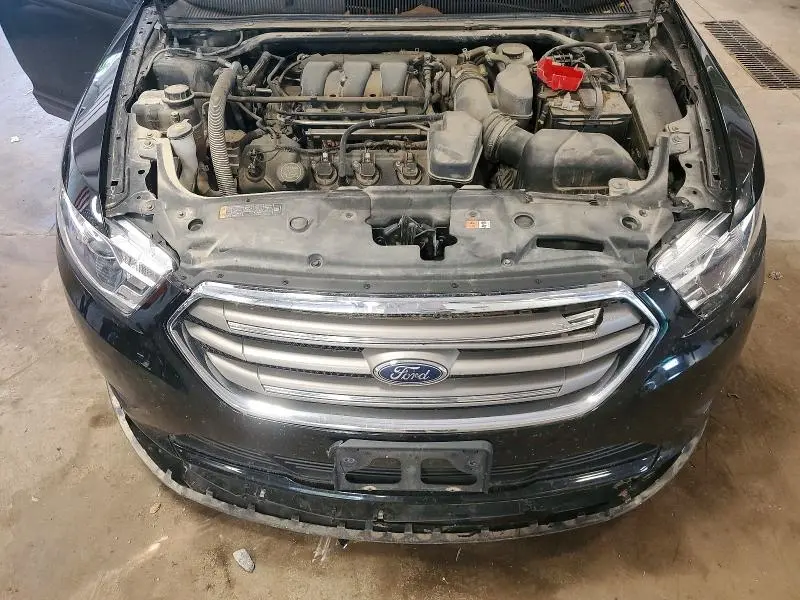 2018 FORD TAURUS SE  