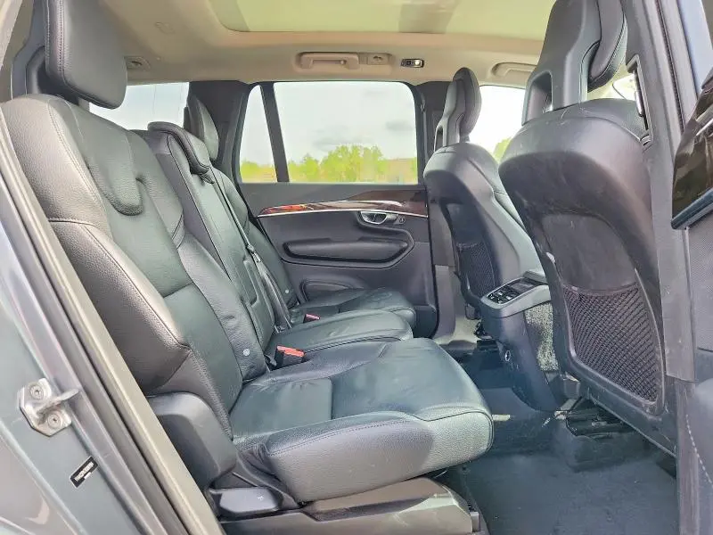 2016 VOLVO XC90 T6  