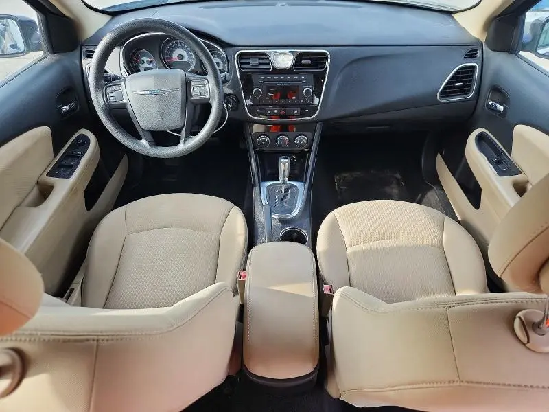 2013 CHRYSLER 200 LX  